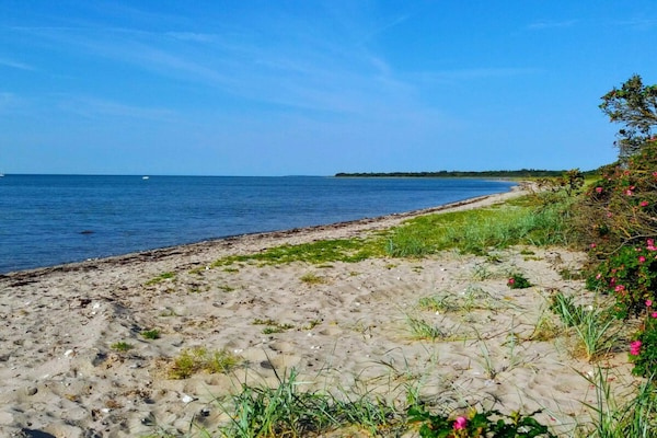 Foto van Luxe vakantieverblijf met zwembad - Vakantiehuis in Bogense - WaterView
