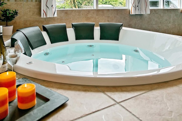 Foto van Luxe villa met zwembad in Dronningmolle - Vakantiehuis in Dronningmølle - Spa