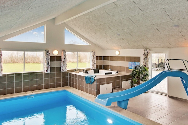 Foto van 24 persoons vakantie huis in Hasselberg - Vakantiehuis in Kappeln - Pool