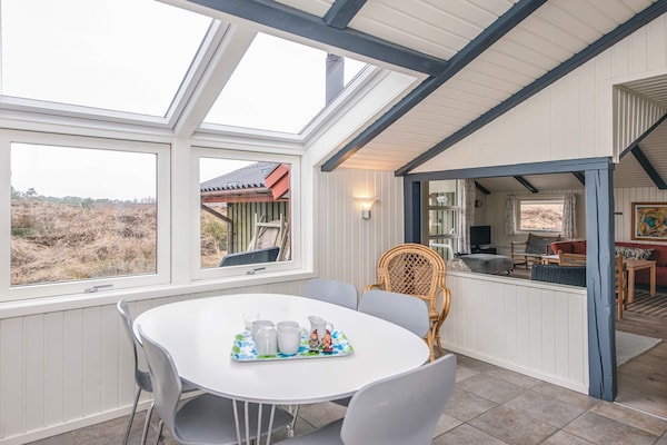 Foto van Modern huis bij duinen -- By Traum Ferienwohnungen - Indoor