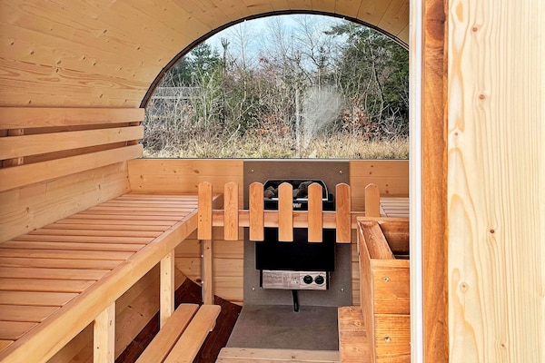 Foto van Luxe retraite met zwembad -- By Traum Ferienwohnungen - Sauna