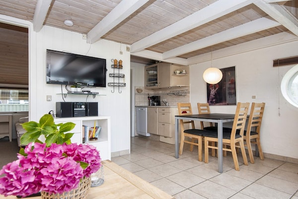 Foto van 6 persoons vakantie huis op een vakantie park in Hemmet - Indoor