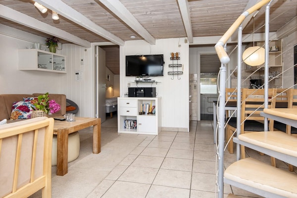 Foto van 6 persoons vakantie huis op een vakantie park in Hemmet - Indoor