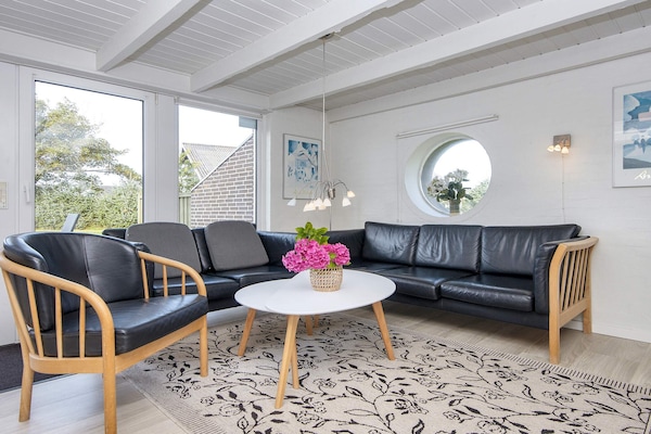 Foto van 6 persoons vakantie huis op een vakantie park in Hemmet - Indoor