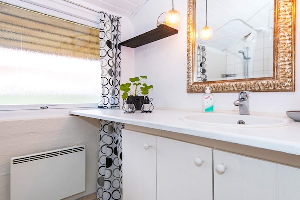 Foto van 4 persoons vakantie huis op een vakantie park in Hemmet - Indoor