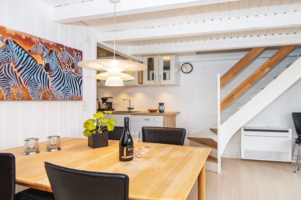 Foto van 4 persoons vakantie huis op een vakantie park in Hemmet - Indoor