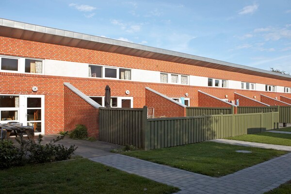 Foto van 6 persoons vakantie huis op een vakantie park in Hemmet - Outdoor