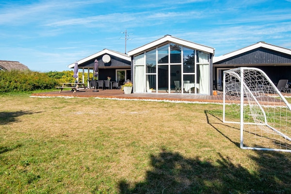 Foto van Rolstoeltoegankelijk huisje met zwembad - Vakantiehuis in Ringkøbing - Outdoor