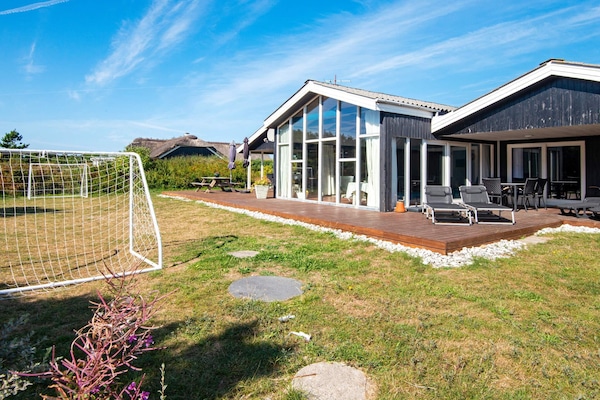 Foto van Rolstoeltoegankelijk huisje met zwembad - Vakantiehuis in Ringkøbing - Outdoor