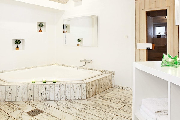 Foto van Luxe kusttoevlucht -- By Traum Ferienwohnungen - Vakantiehuis in Ringkøbing - Spa