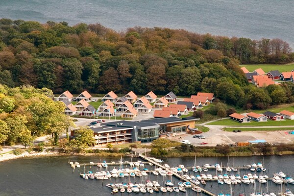 Foto van 6 persoons vakantie huis op een vakantie park in Gråsten - Outdoor