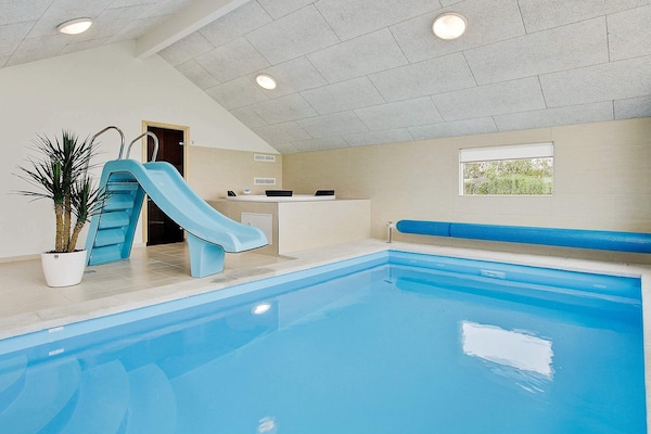 Foto van Luxe vakantieverblijf aan zee - Vakantiehuis in Faaborg - Pool