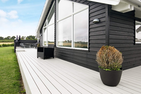 Foto van Luxe vakantieverblijf aan zee - Vakantiehuis in Faaborg - View