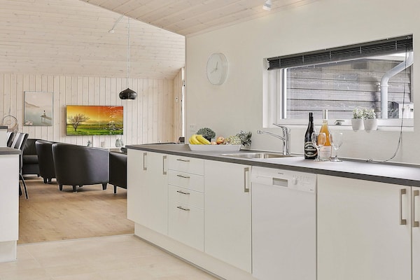Foto van Luxe zwembadvilla in Marielyst - Vakantiehuis in Idestrup - Indoor