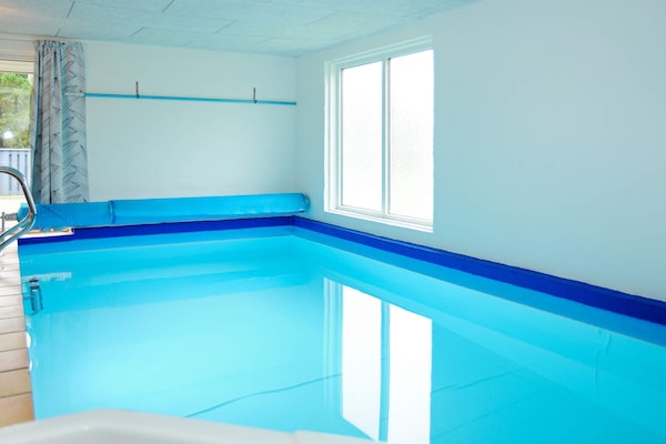 Foto van Luxe vakantieverblijf met zwembad - Vakantiehuis in Nørre Nebel - Pool