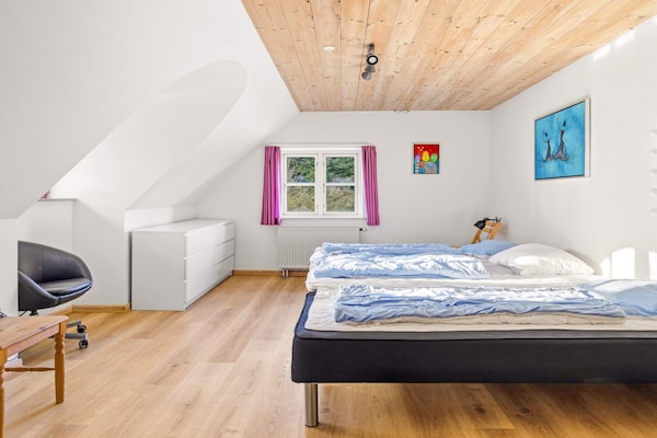Foto van Luxe verblijf met jacuzzi - Vakantiehuis in Gram - Indoor
