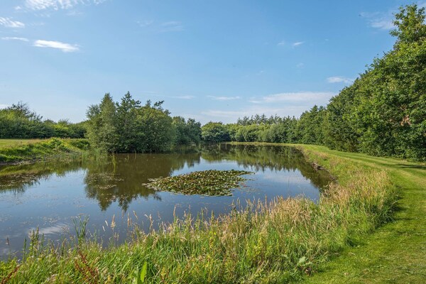 Foto van Luxe verblijf met jacuzzi - Vakantiehuis in Gram - WaterView