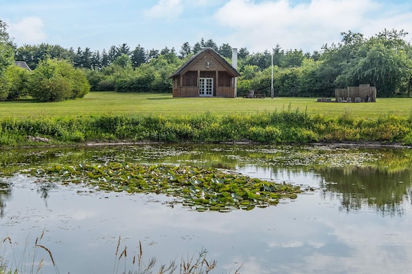 Foto van Luxe verblijf met jacuzzi - Vakantiehuis in Gram - WaterView