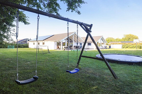 Foto van Luxe Wellness Retreat -- By Traum Ferienwohnungen - Vakantiehuis in Stege - View