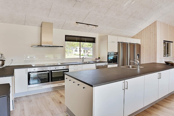 Foto van Verblijf in een gezellige villa met zwembad. - Vakantiehuis in Frederiksværk - Indoor