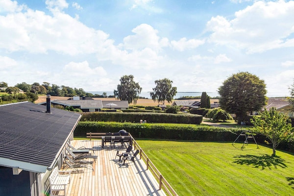 Foto van Gerenoveerd zomerhuis in Hejlsminde - Vakantiehuis in Hejls - Outdoor