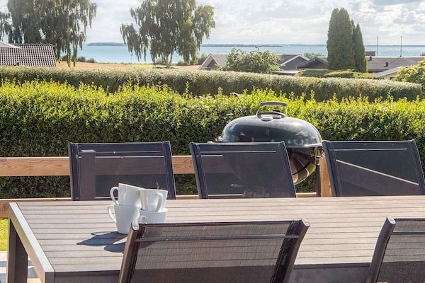 Foto van Gerenoveerd zomerhuis in Hejlsminde - Vakantiehuis in Hejls - View