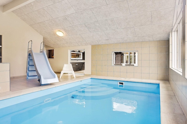 Foto van Luxe strandverblijf -- By Traum Ferienwohnungen - Vakantiehuis in Tisvildeleje - Pool