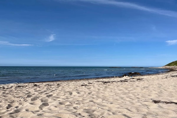 Foto van Luxe vakantieverblijf met zwembad - Vakantiehuis in Frederiksværk - WaterView
