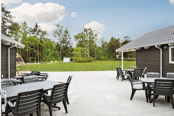 Foto van Luxe vakantieverblijf met zwembad - Vakantiehuis in Frederiksværk - Outdoor