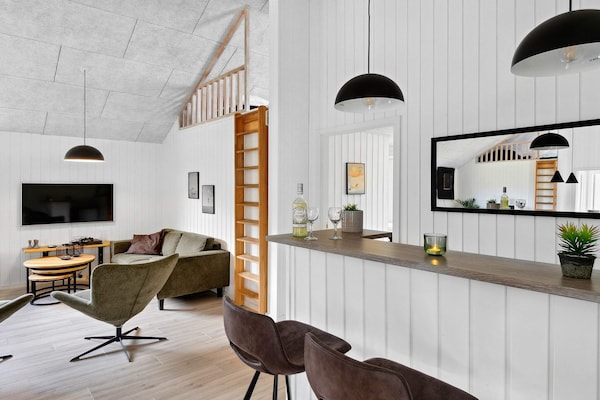Foto van Luxe vakantieverblijf met zwembad - Vakantiehuis in Frederiksværk - Indoor