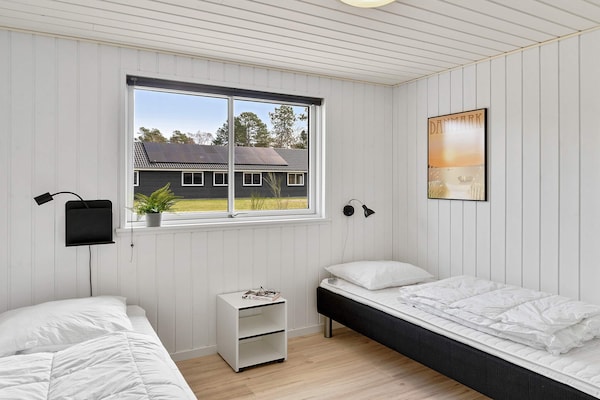 Foto van Luxe vakantieverblijf met zwembad - Vakantiehuis in Frederiksværk - Indoor