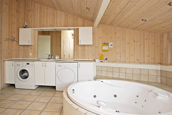 Foto van Zeezijde retraite met spa -- By Traum Ferienwohnungen - Spa