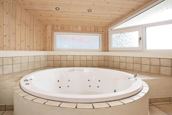 Foto van Zeezijde retraite met spa -- By Traum Ferienwohnungen - Indoor