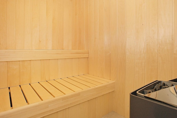 Foto van Luxe Spa Retreat aan Zee - Vakantiehuis in Harboøre - Sauna