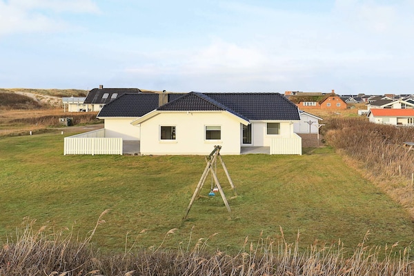 Foto van Luxe Spa Retreat aan Zee - Vakantiehuis in Harboøre - Outdoor