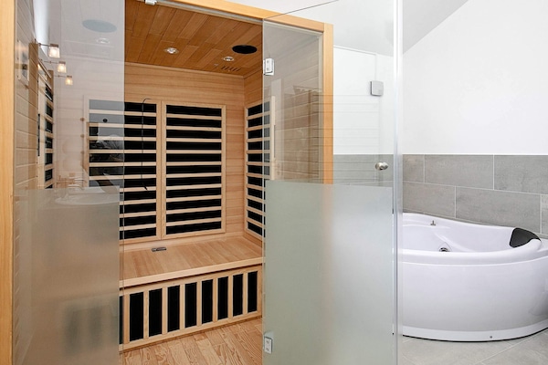 Foto van Moderne retraite met spa -- By Traum Ferienwohnungen - Indoor