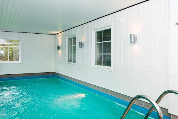 Foto van Luxe vakantieverblijf met zwembad - Vakantiehuis in Rømø - Pool