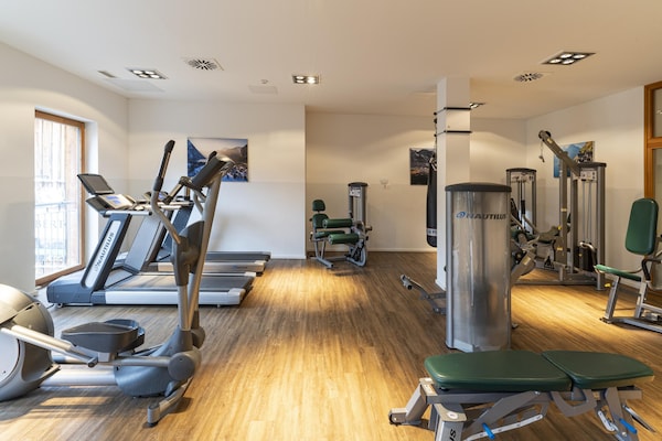 Foto van Luxe Chalet in Obertraun met Zwembad - Vakantiehuis in Obertraun - gym