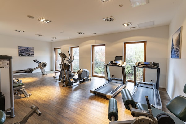 Foto van Luxe Chalet in Obertraun met Zwembad - Vakantiehuis in Obertraun - gym