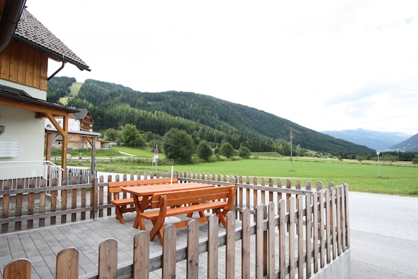Foto van Chalet in Lungau bij Skiliften - Vakantiehuis in Sankt Margarethen im Lungau - TerraceBalcony
