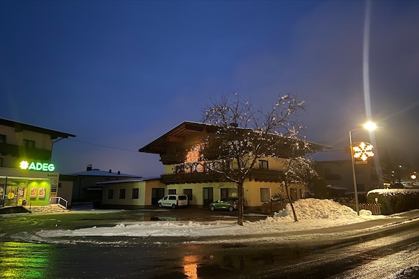 Foto van Appartement in Niedernsill bij pistes - Vakantiehuis in Niedernsil - ExteriorWinter