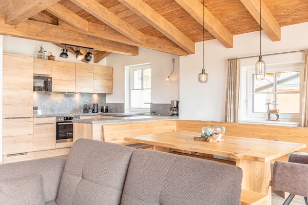 Foto van Luxe chalet met sauna bij het zwemmeer - Vakantiehuis in Uttendorf - LivingRoom