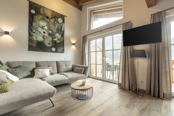 Foto van Luxe chalet met sauna bij het zwemmeer - Vakantiehuis in Uttendorf - LivingRoom