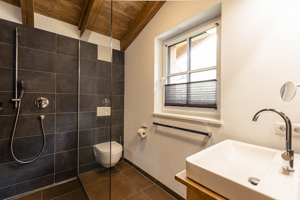 Foto van Luxe chalet met prive sauna, nabij een zwemmeer - Vakantiehuis in Uttendorf - Untagged