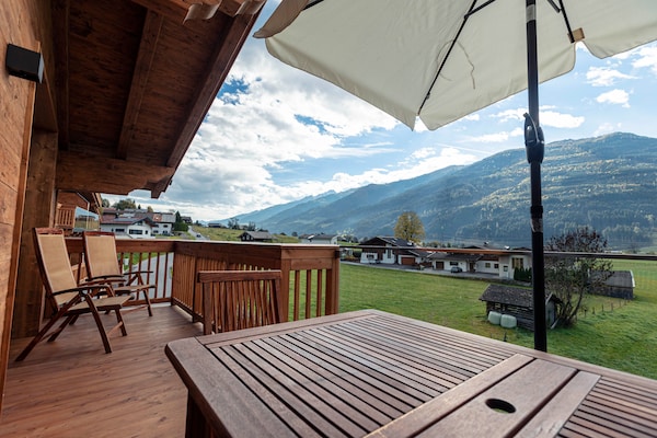 Foto van Luxe chalet met prive sauna, nabij een zwemmeer - Vakantiehuis in Uttendorf - TerraceBalcony