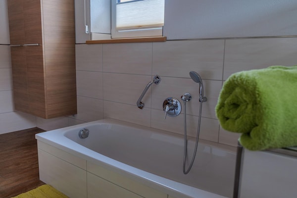 Foto van Chalet bij Passthurn Ski Kitzbühel - Vakantiehuis in Mittersill - BathRoom