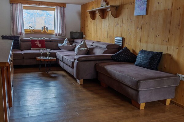 Foto van Chalet bij Passthurn Ski Kitzbühel - Vakantiehuis in Mittersill - LivingRoom