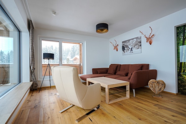 Foto van Almhut Kitzbühel met eigen infraroodsauna - Vakantiehuis in Mittersill - LivingRoom