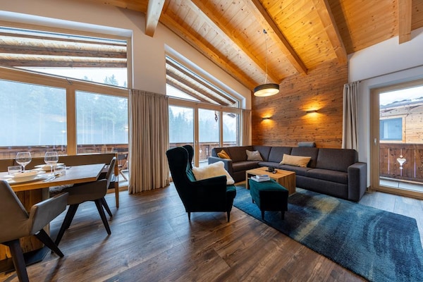 Foto van Chalet in de Oostenrijkse Alpen met toegang tot de skipistes - LivingRoom