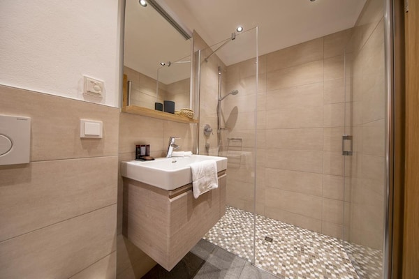 Foto van Chalet in de Oostenrijkse Alpen met toegang tot de skipistes - BathRoom
